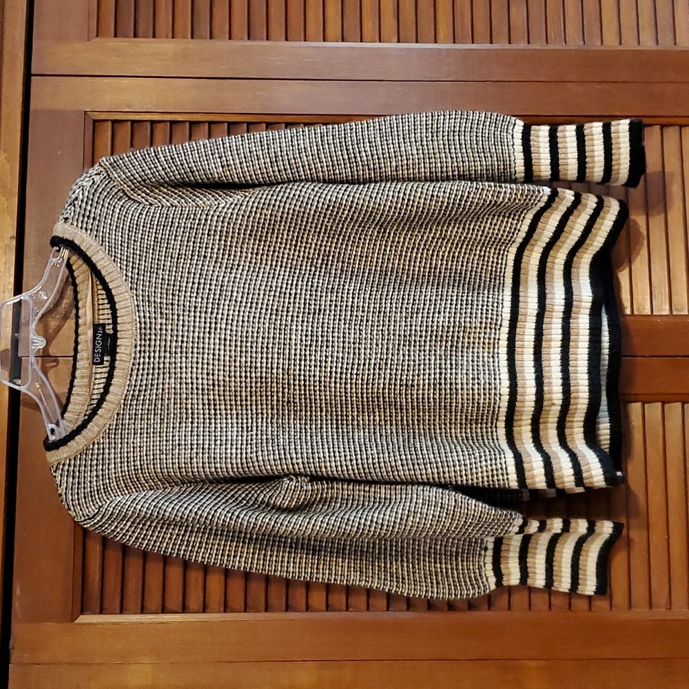 Design 365 sweater